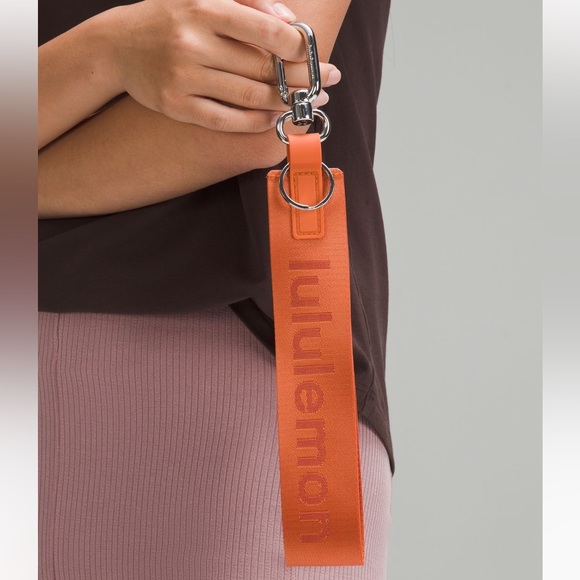NWT Lululemon Keychain Never Lost Key Chain Orange ONE SIZE - Picture 3 of 11